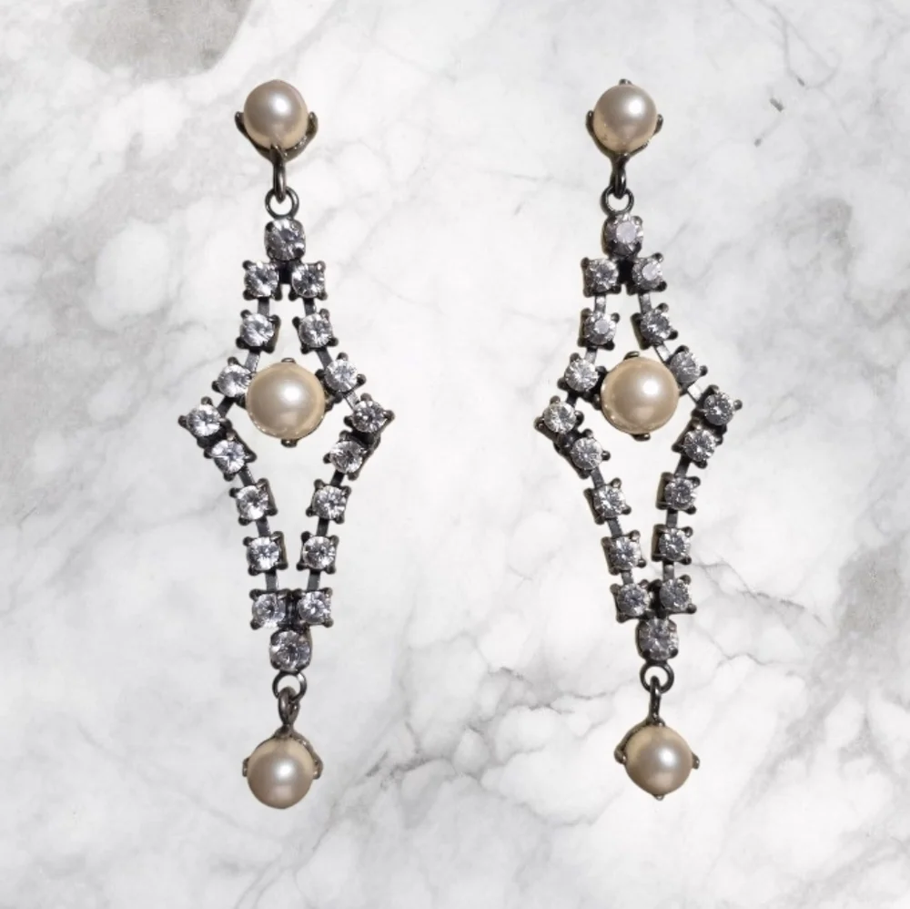Dior Vintage Crystal & Pearl Earrings EUC - Picture 4 of 9